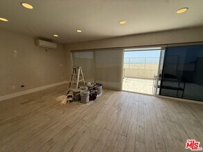 6955 Trolleyway S in Los Angeles, CA - Building Photo - Building Photo