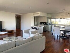 2220 Ave of the Stars in Los Angeles, CA - Building Photo - Building Photo