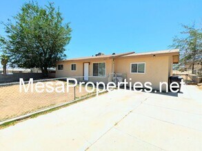 16457 Yucca Ave in Victorville, CA - Building Photo - Building Photo