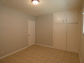 1334 Walnut Ave in Long Beach, CA - Building Photo - Building Photo
