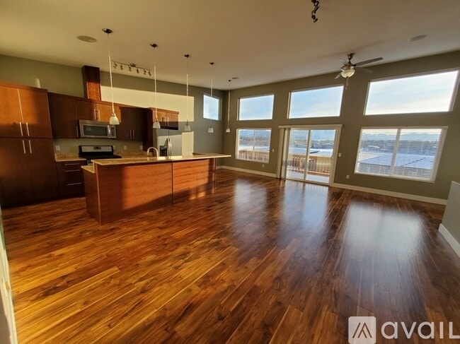 2975 E Palmdale Dr in Wasilla, AK - Building Photo - Building Photo
