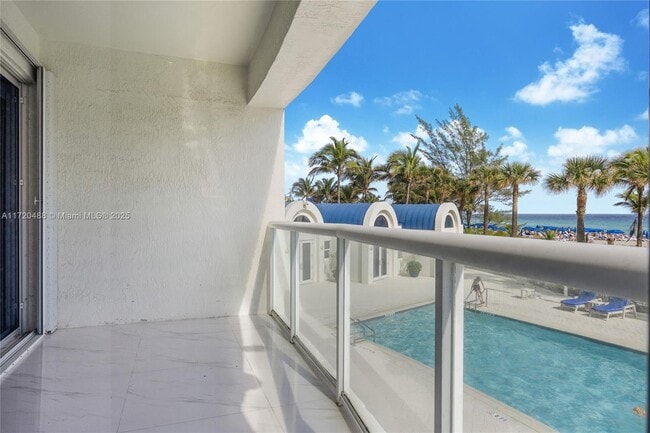 18671 Collins Ave in Miami, FL - Building Photo - Building Photo