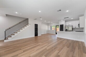 6909 S Hall St in Houston, TX - Building Photo - Building Photo