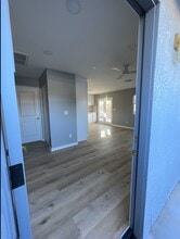 13809 Actina Ave in Bellflower, CA - Foto de edificio - Building Photo