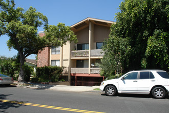 347 W Wilson Ave in Glendale, CA - Building Photo - Building Photo