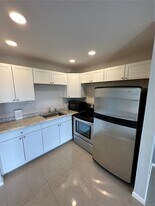 37 Brighton A in Boca Raton, FL - Building Photo