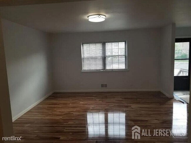 property at 804 Maple Hill Dr