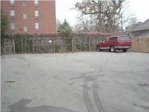 1315 S 6th St in Louisville, KY - Building Photo - Other