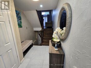 61 Collins Crescent in Brampton, ON - Building Photo - Building Photo