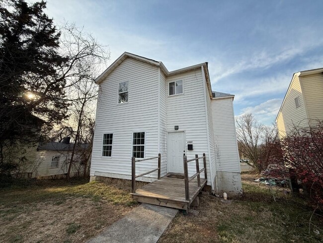 property at 1507 6th St