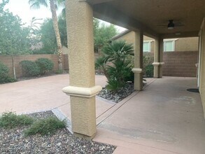 1080 Oak Fair St in Las Vegas, NV - Building Photo - Building Photo