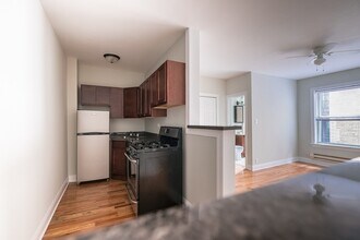 514 W Melrose in Chicago, IL - Building Photo - Building Photo
