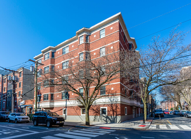 94 Clinton St in Hoboken, NJ - Building Photo - Building Photo