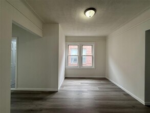 60-90-90 60th Rd in Queens, NY - Building Photo - Building Photo