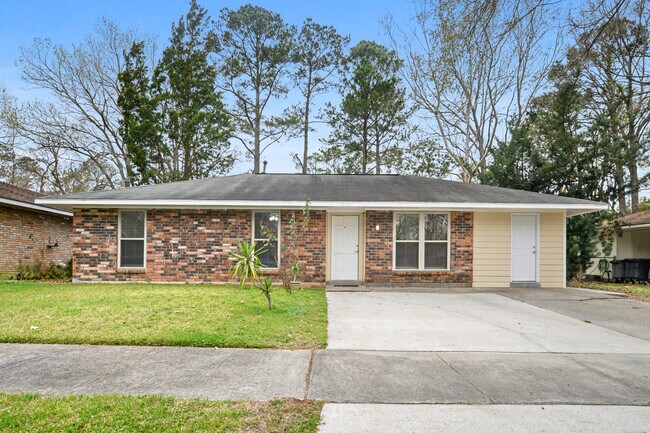 7356 Meadowview Ave in Baton Rouge, LA - Foto de edificio - Building Photo