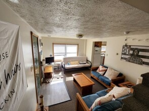 Vulcan K Team Apartments in Morgantown, WV - Foto de edificio - Interior Photo