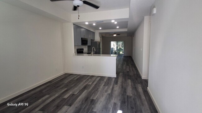 3162 Oleander Ave in Fort Pierce, FL - Building Photo - Building Photo