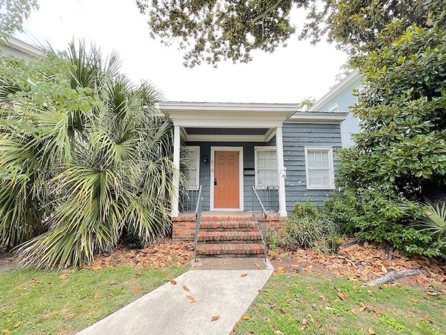 property at 614 E Henry St