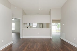 1812 Rudder Dr in Valrico, FL - Building Photo - Building Photo