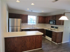 9124 Arbourgate Meadows Ln in Charlotte, NC - Foto de edificio - Building Photo