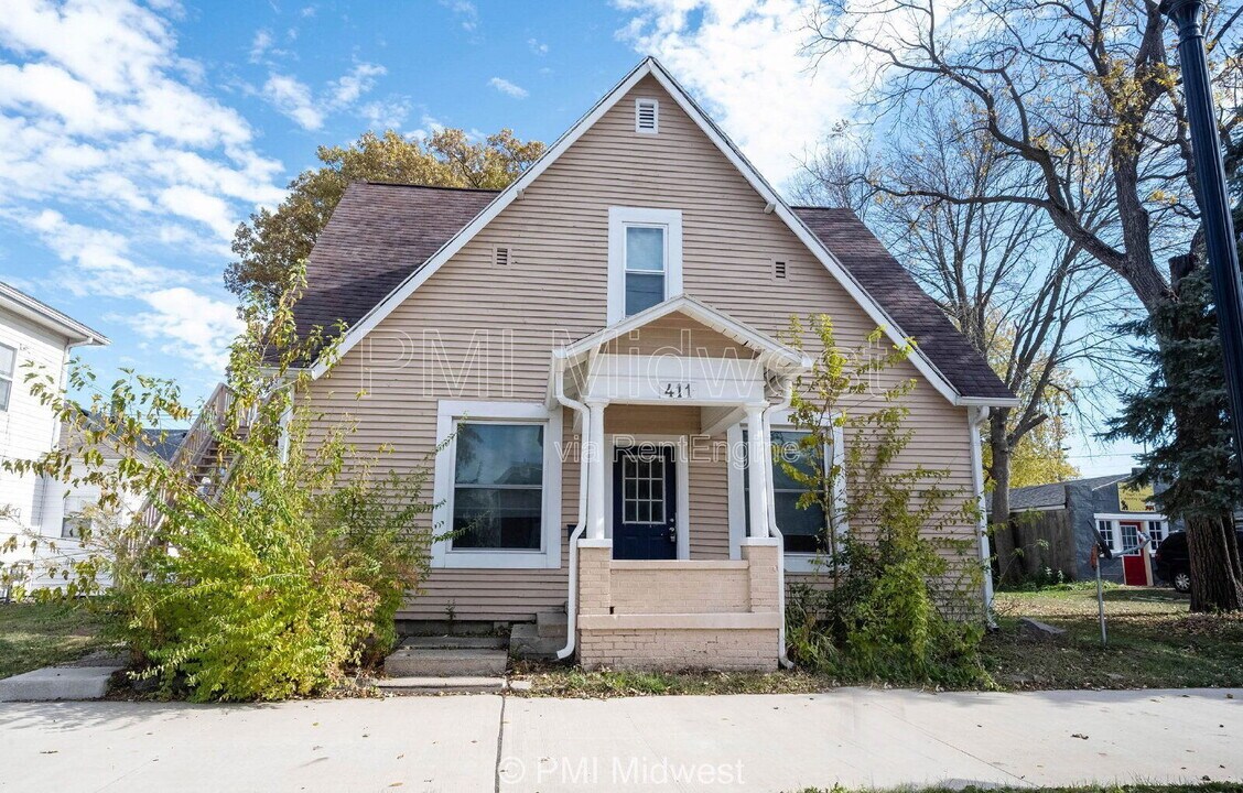 411 S East St in Lebanon, IN - Building Photo