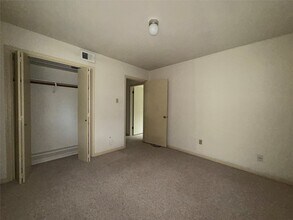 7610 Burning Hills Dr in Houston, TX - Building Photo - Building Photo