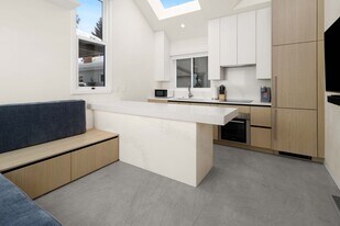 211 W Main St in Aspen, CO - Building Photo