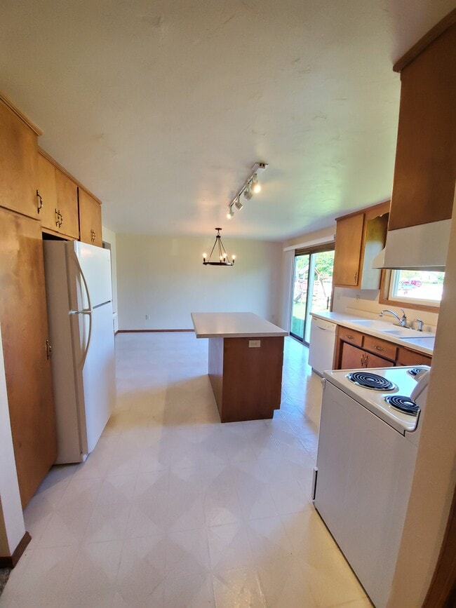 2586 Telluride Trl in Howard, WI - Building Photo - Building Photo