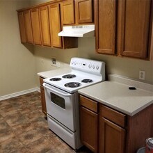 327 Graystone Cir in Centerton, AR - Foto de edificio - Building Photo