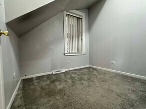 1123 N Hoyne Ave, Unit Unit 1 in Chicago, IL - Building Photo - Building Photo