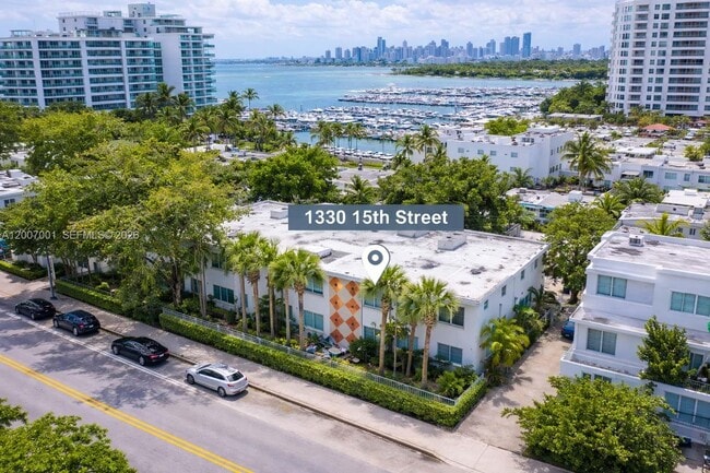 1333 15th St in Miami Beach, FL - Building Photo - Building Photo