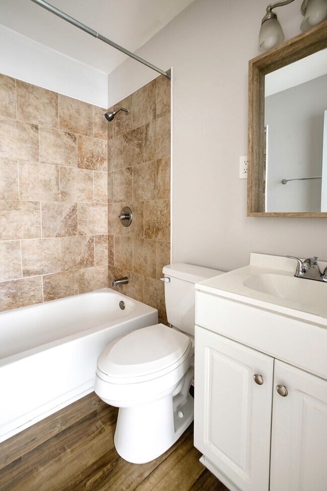 406 Russell Pkwy-Unit -Shamrock-02 in Warner Robins, GA - Building Photo - Building Photo