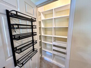 3528 Loggerhead Ln in Mims, FL - Foto de edificio - Building Photo