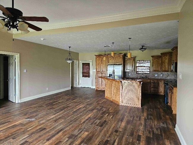 6045 Ava Ln in Iowa, LA - Building Photo - Building Photo