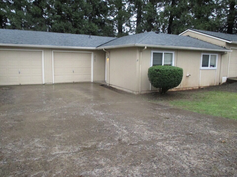 2135-2155 Nougat Ct SE in Salem, OR - Building Photo