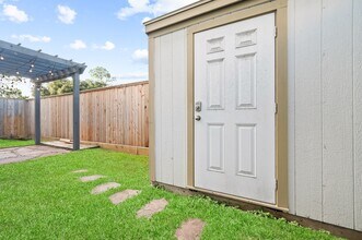 2202 Hilshire Terrace Ct in Houston, TX - Building Photo - Building Photo