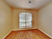 201 Wood Hollow Dr in League City, TX - Foto de edificio - Building Photo