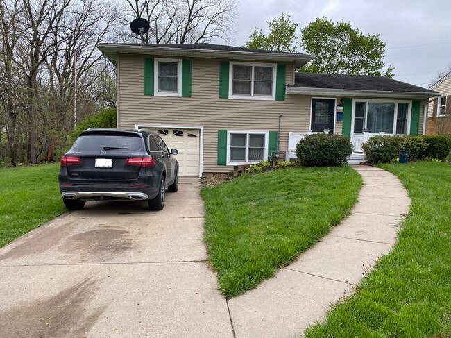 property at 2501 Clearview Dr