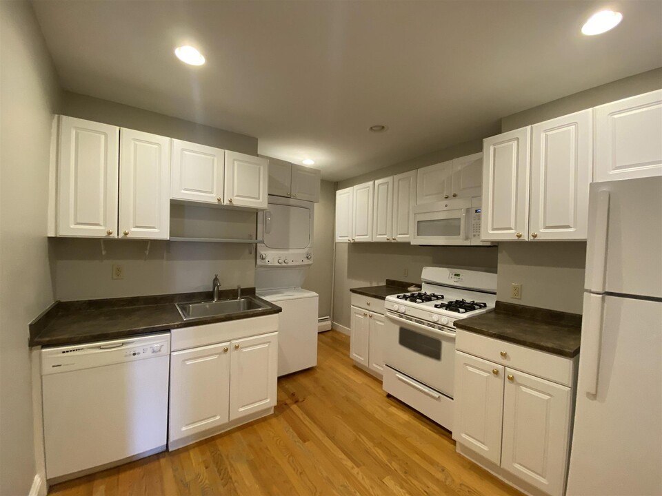 350 Allston St, Unit 3 in Cambridge, MA - Building Photo