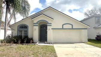 13427 Heron Cove Dr in Orlando, FL - Building Photo