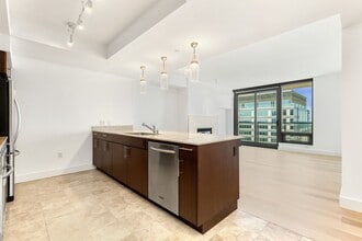 650 Bellevue Way NE in Bellevue, WA - Building Photo - Building Photo