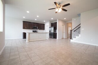 104 High Mesa Dr in Andice, TX - Building Photo - Building Photo