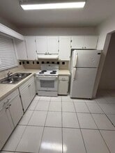 5831 SW 36th Ct in Davie, FL - Building Photo - Building Photo