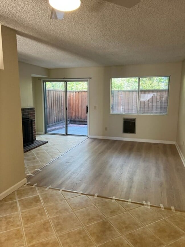690 Racquet Club Cir in Rohnert Park, CA - Building Photo - Building Photo