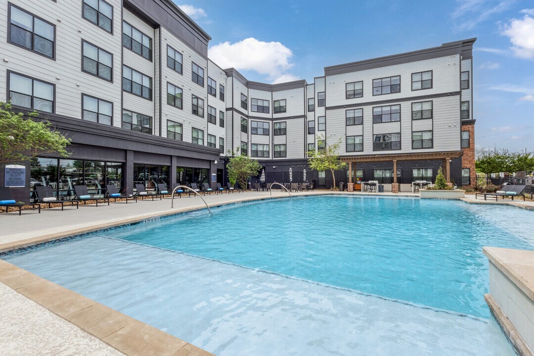 Domain at Northgate in College Station, TX - Building Photo