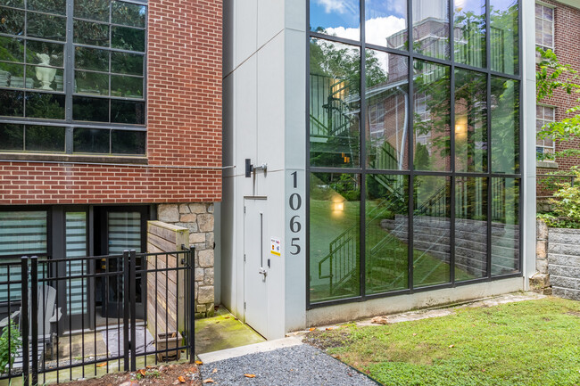 United Lofts in Atlanta, GA - Foto de edificio - Building Photo