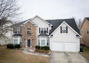 1582 Ewing Farm Dr in Loganville, GA - Building Photo