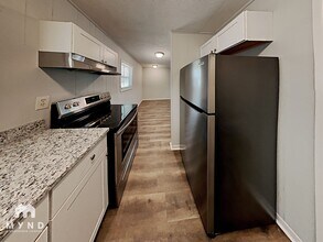 6100 Shadow Glen Ct SW in Covington, GA - Foto de edificio - Building Photo