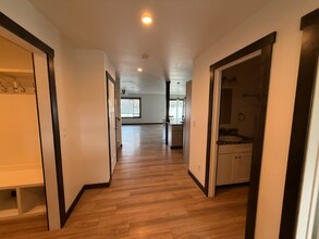 240 Triple Creek Dr in Kalispell, MT - Foto de edificio - Building Photo