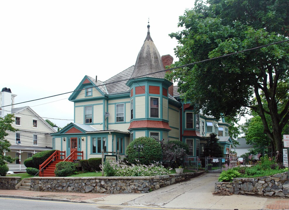 118 Locust St in Dover, NH - Building Photo